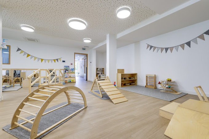 Tarif micro crèche Montessori pour bébé à partir de 2 mois