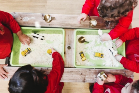 Idées reçues sur les professionnels en crèche