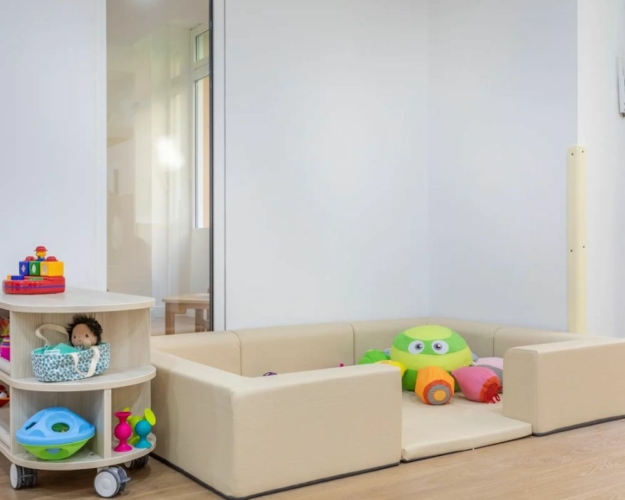 Micro crèche Marseille L'Ile aux anges Dames bilingues